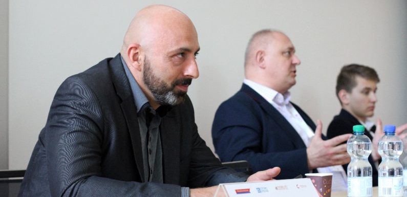 Problémy s bydlením může vyřešit venkov. Domy tam ale chátrají, nikdo se o ně nestará