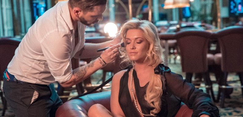 Na titulce Playboye září Playmate Ester Dohnalová, své křivky poodhalí i Dominika Myslivcová