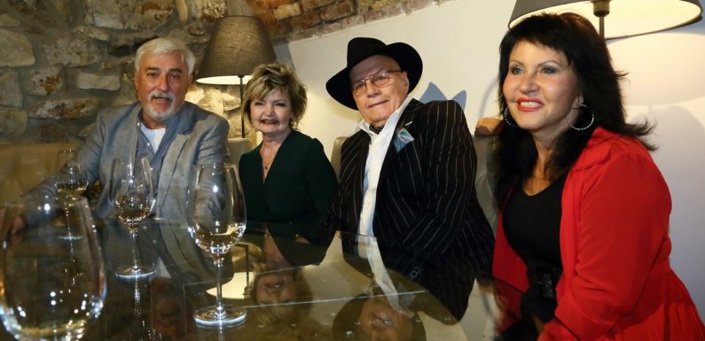 Karel Voříšek a Zuzana Stirská na rozverné party